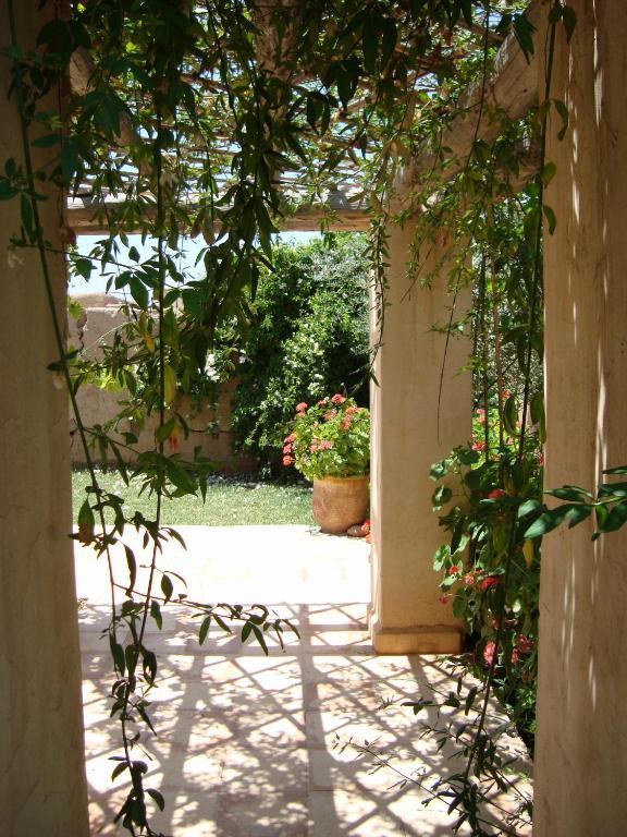 Jnane Tihihit Bed & Breakfast Lalla Takerkoust Bagian luar foto